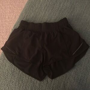 Lululemon Size 2 black hottie hot shorts